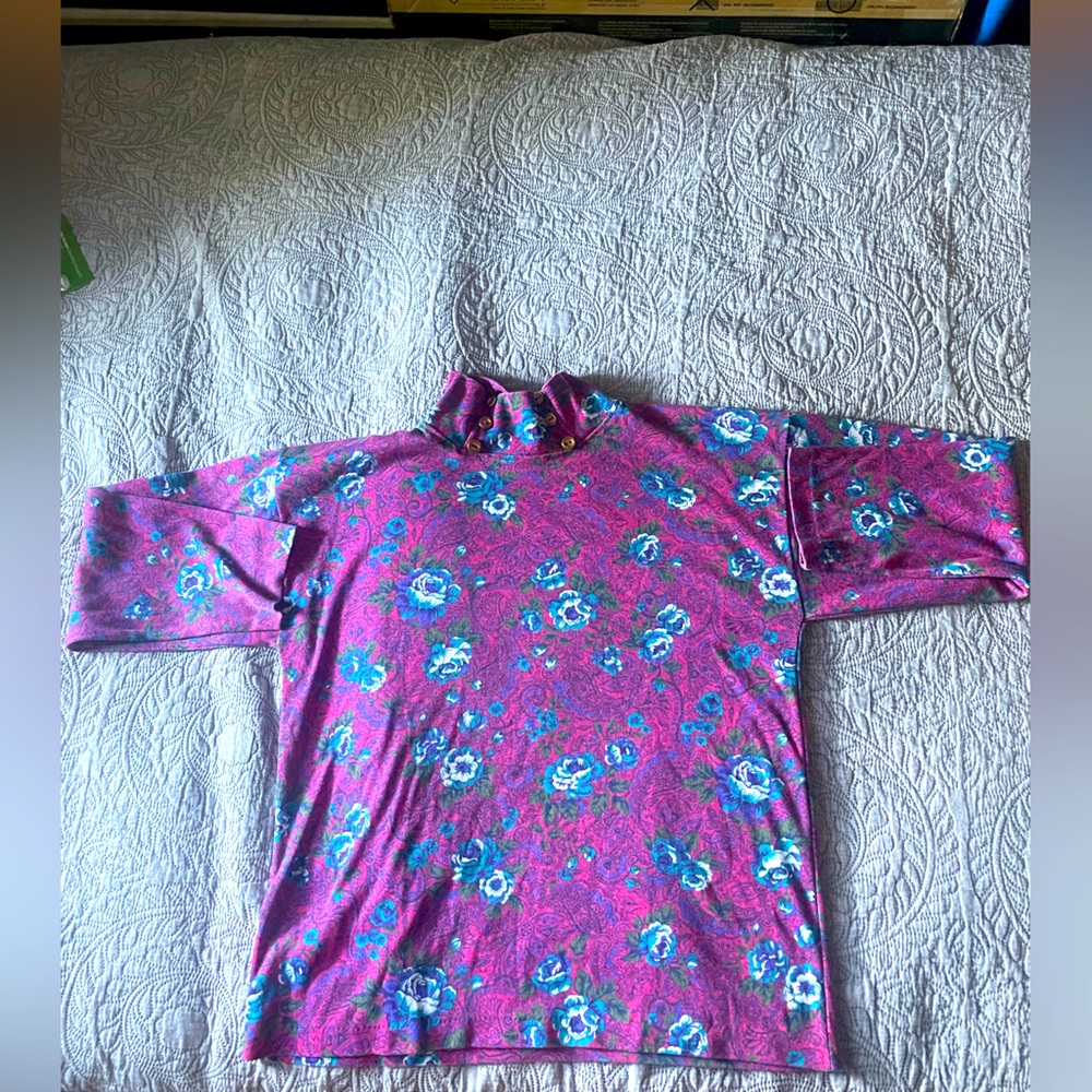 Vintage floral turtleneck